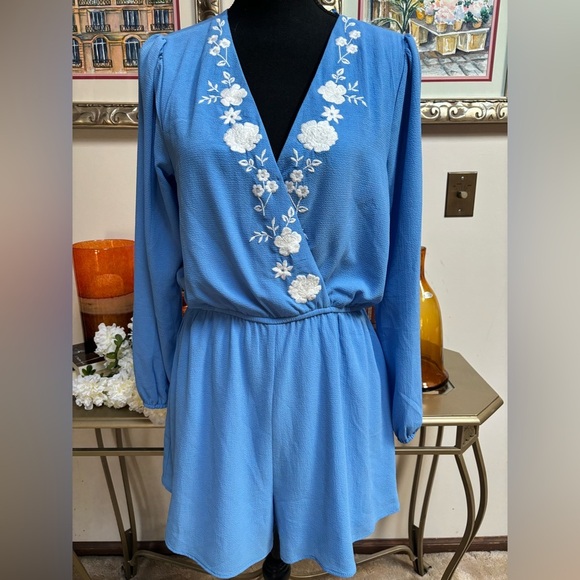 MI AMI BY FRANCESCA BLUE FLORAL CASUAL SPRING SUMMER BEACH RESORT ROMPER SZ M - Picture 2 of 10